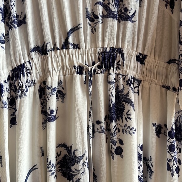 City Chic 16W Shinjuku White & Blue Floral Maxi Dress - Picture 9 of 13